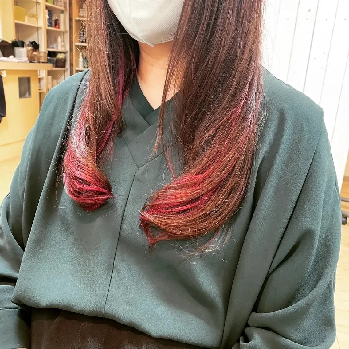 カラー ロング インナーカラー 田中 牧子のヘアスタイル