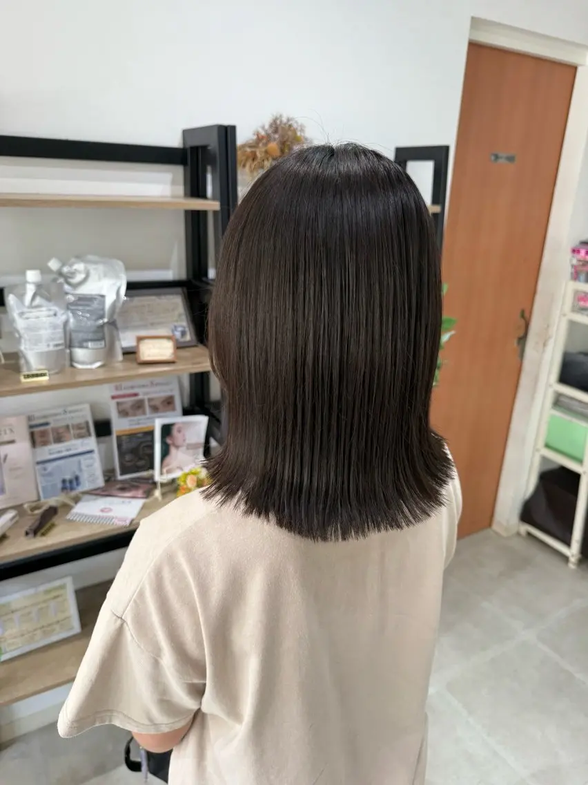 ミディアム 島 歩那のヘアスタイル