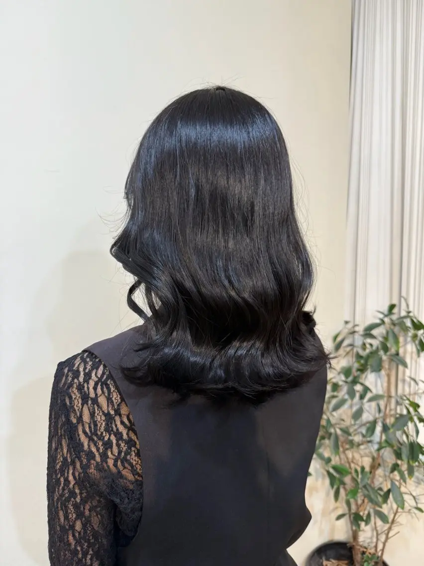 【✨黒染めしない暗め透明感カラー✨】¥2,200 (ブリーチ❌ワンカラーのみ🫧)の写真
