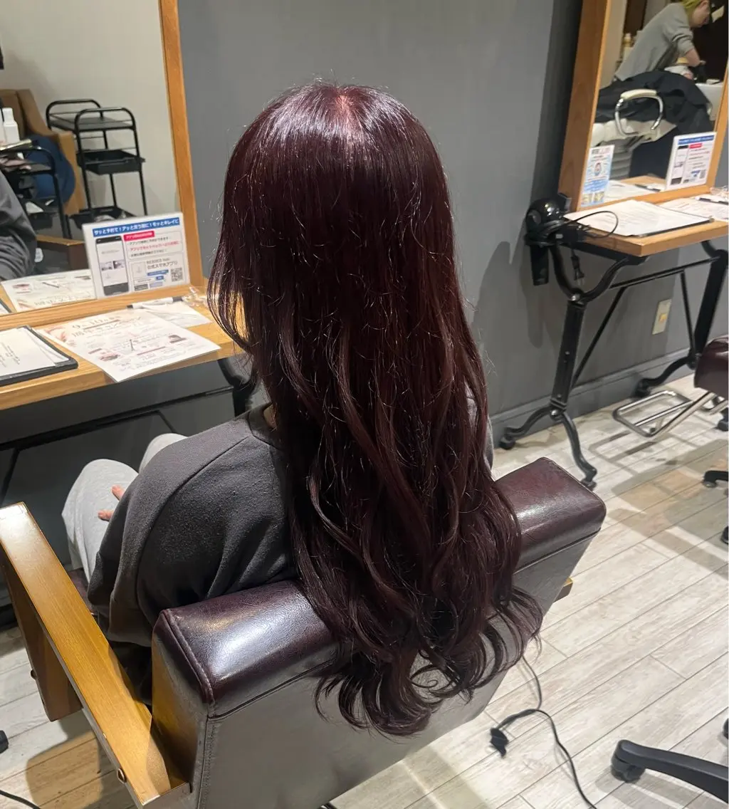 ロング カラー カシス ピンクカラー ヘアカラー トリートメント 🎀鈴木ちゃん🐑 似合わせ✖️個性🫧のヘアスタイル