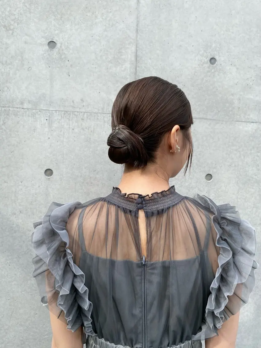 ミディアム カラー ヘアアレンジ ヘアセット mina 🌷のヘアスタイル