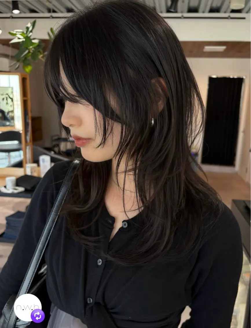 セミロング ハッシュカット レイヤーカット カット iroha/ n.w.h🎀のヘアスタイル