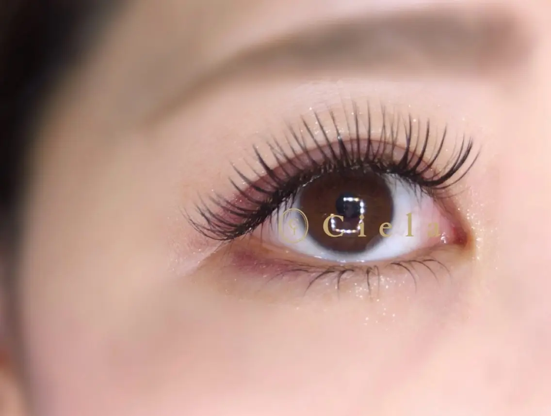 マツエク・マツパ フラットラッシュ ciela. eyelashのマツエク・マツパデザイン