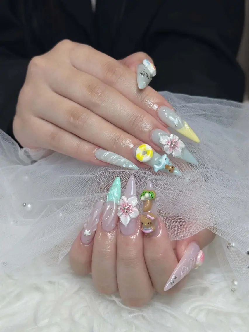 ネイル チークネイル ドット フレンチネイル グラデーション ハート ハンドネイル Julli NailStudioのネイルデザイン