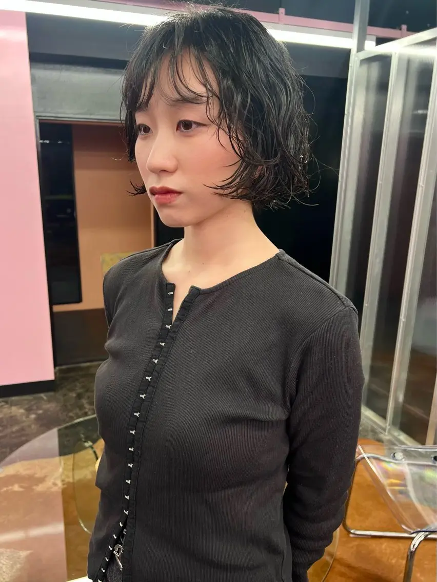 ショート パーマ haruka /透明感カラーのヘアスタイル