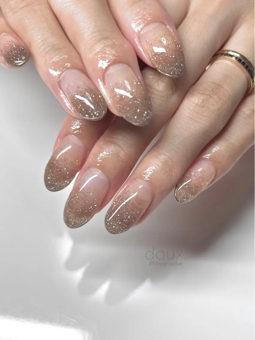 ネイル フラッシュネイル フレンチネイル グラデーション 韓国ネイル ミラーネイル doux. nailのネイルデザイン