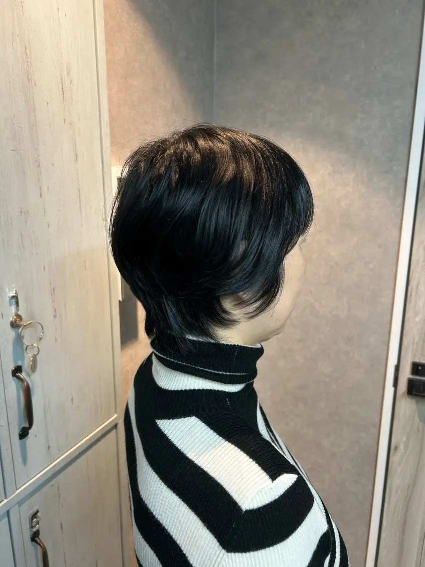 ショート くせ毛 ショートヘア 佐々木 朋子のヘアスタイル