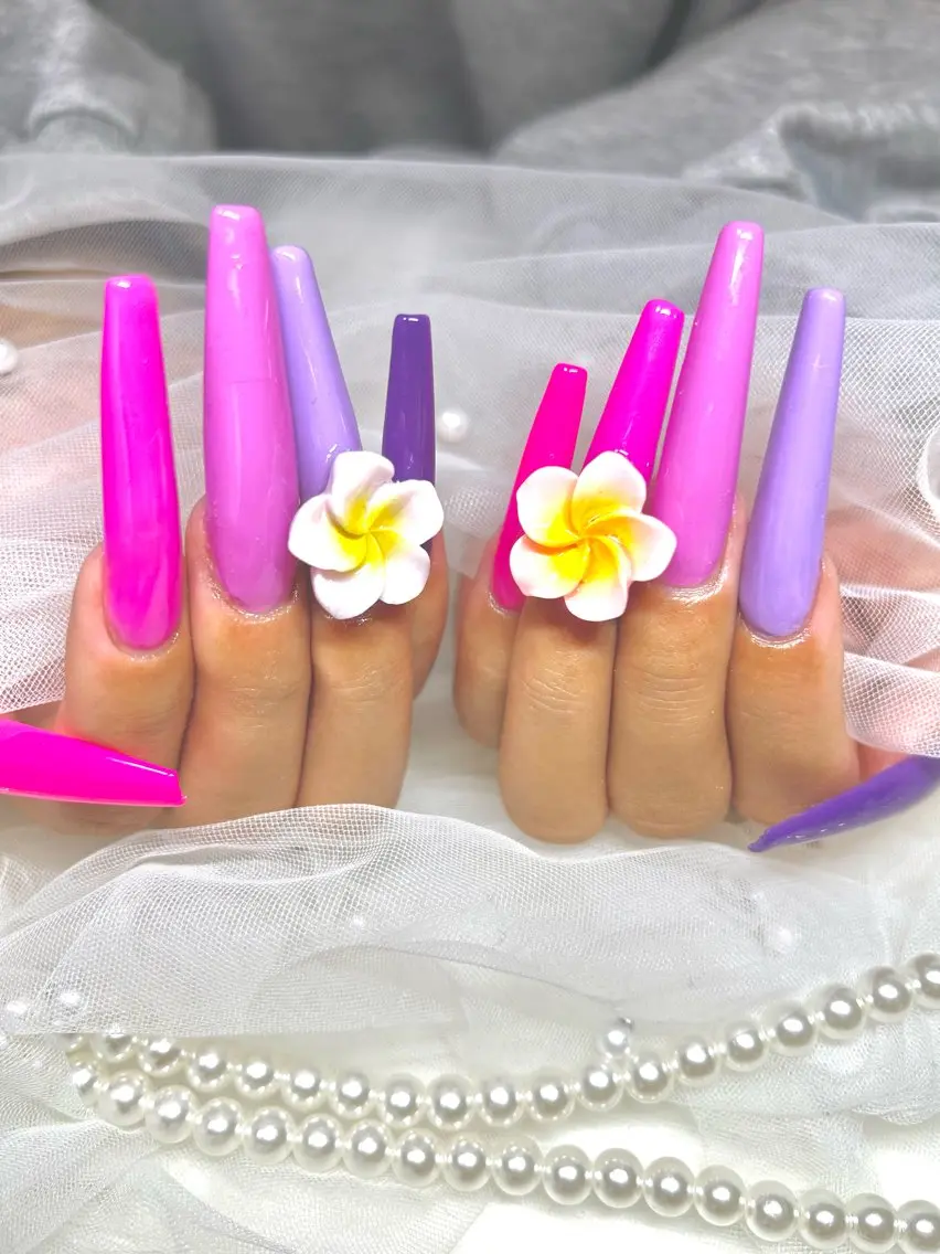 ネイル ハンドネイル 【Laule‘a 】のネイルデザイン