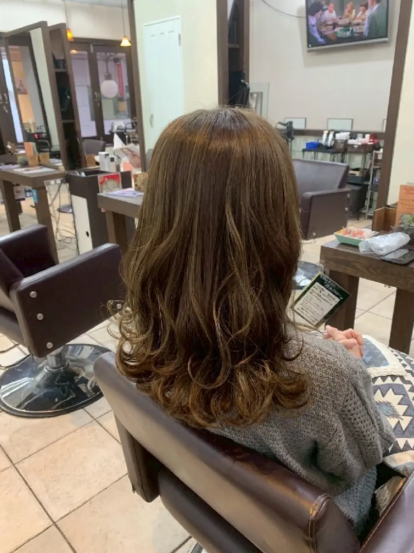 カット💇+ダメージレスパーマ🌀の写真