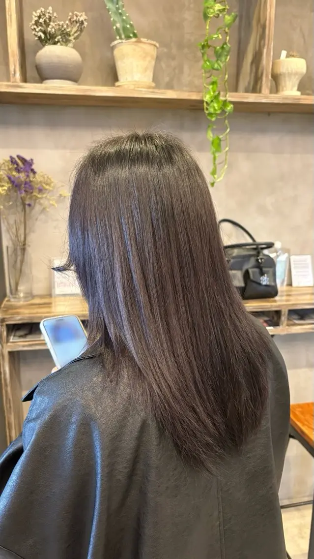 ミディアム カラー ヘアカラー 髙木 千惺のヘアスタイル