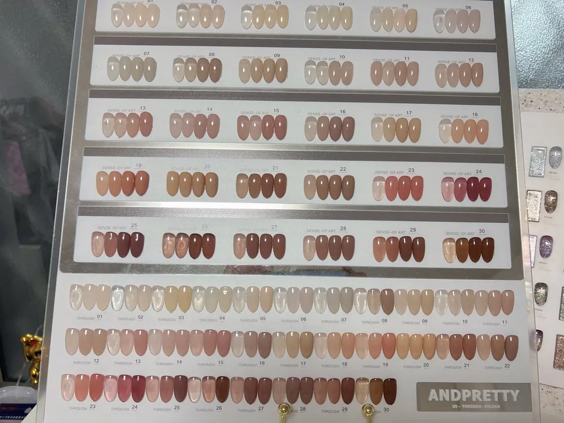 ネイル ハンドネイル GUネイルサロン yumiのネイルデザイン