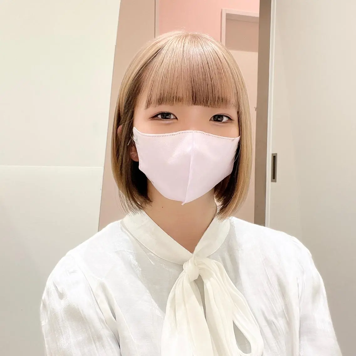 ショート カラー ヘアカラー 🩵ブリーチカラー MIORI🩵のヘアスタイル