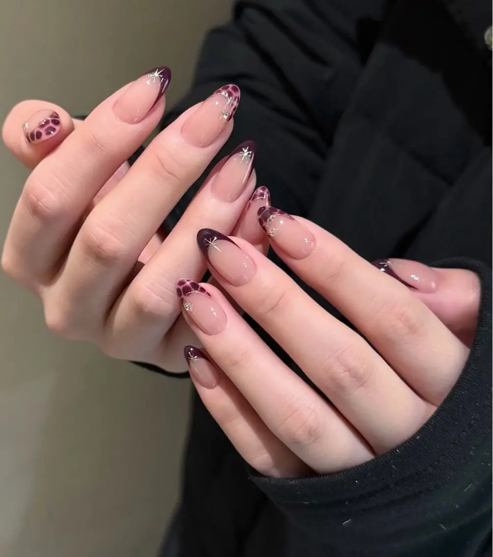 ネイル フットネイル フレンチネイル グラデーション 氷ネイル・うるうるネイル 韓国ネイル ハンドネイル Lynn_ Nailのネイルデザイン