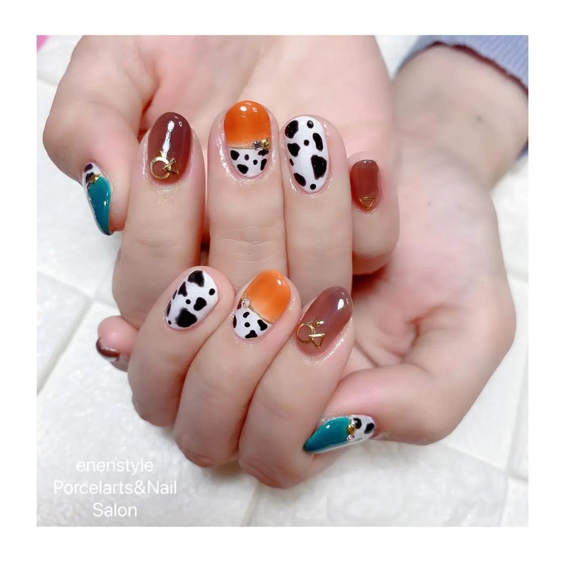 ミディアム ネイル ハンドネイル 🐾enen style 🐾のネイルデザイン