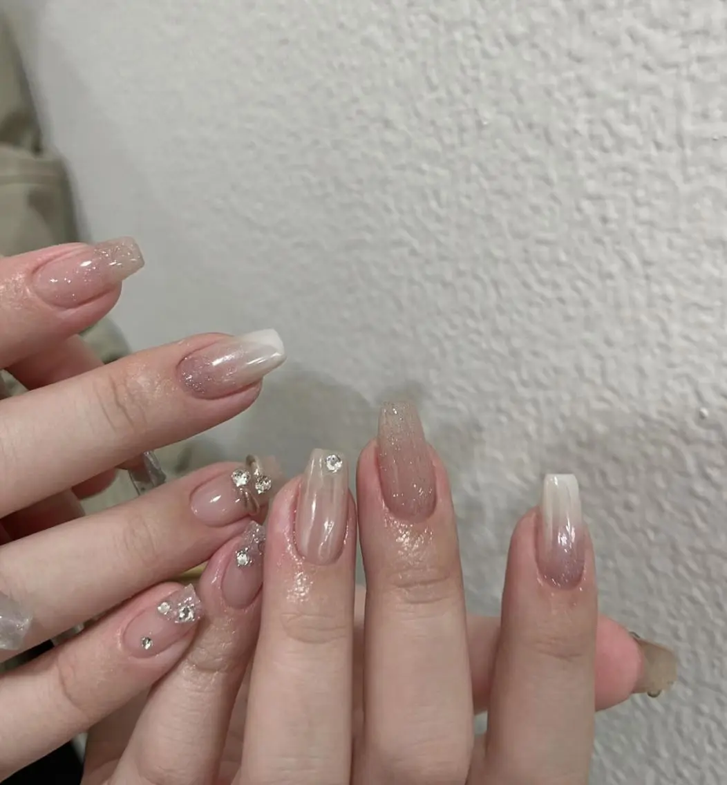 ネイル ハンドネイル 🎀 Ayaka_nailのネイルデザイン