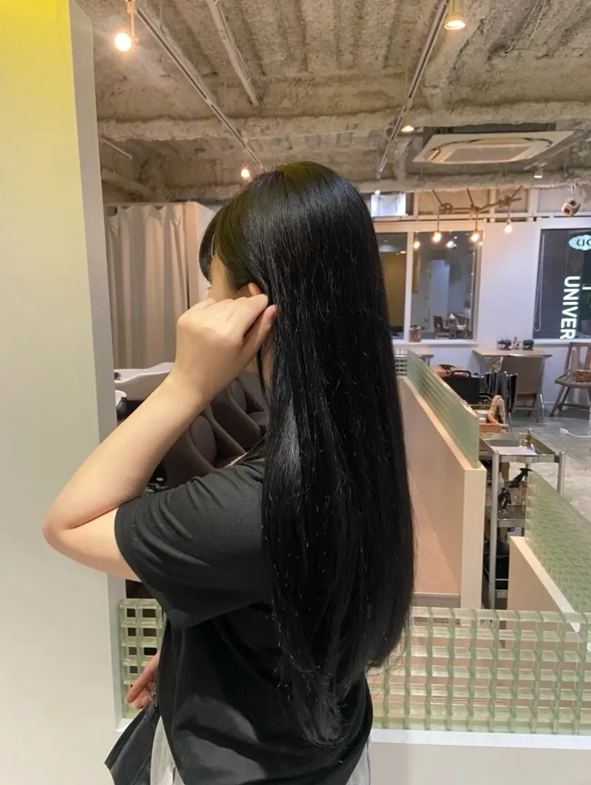 ロング カラー ブラウンカラー ダークブラウン UNBIRTHDAY いずみのヘアスタイル