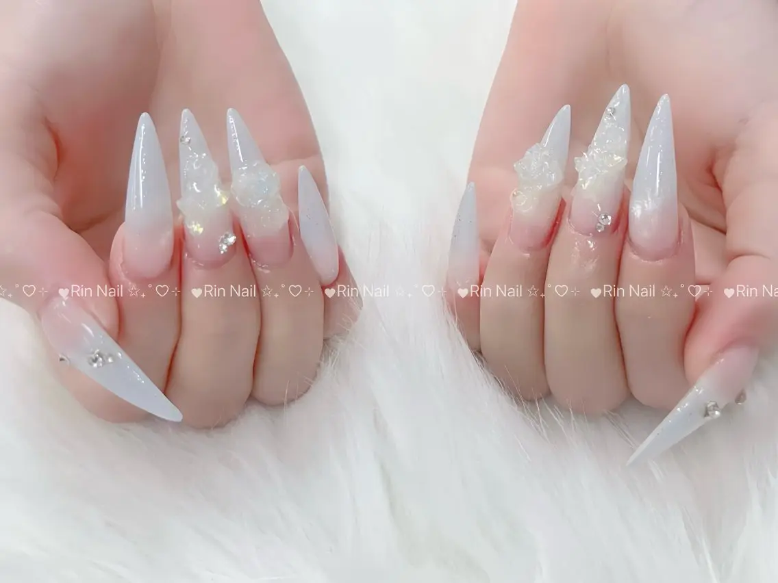 ネイル オーロラネイル ブルー フットネイル ジェルネイル 氷ネイル・うるうるネイル ハンドネイル Rin Nail 新大久保店のネイルデザイン