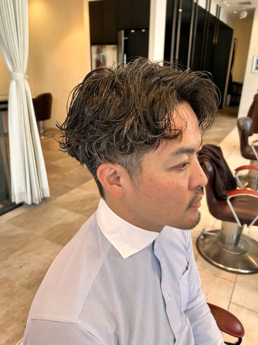 ショート パーマ メンズ アップバング メンズパーマ ショートヘア スパイラルパーマ カット パーマ 🍁メンズ特化美容師 /関根玲空🍁のヘアスタイル