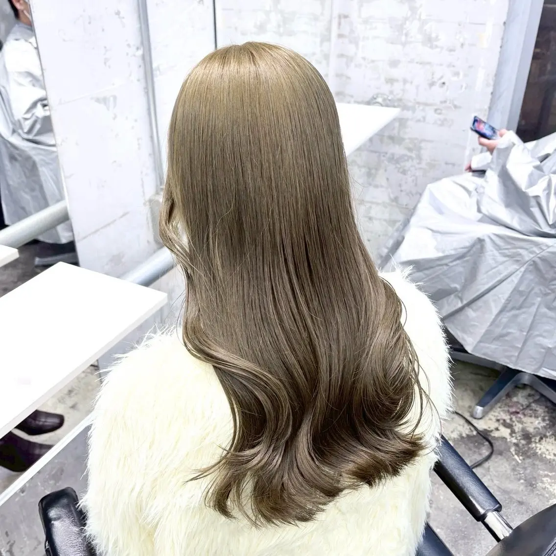 カラー ブリーチ 透明感カラー ネイビーカラー オレンジ ピンクカラー ヘアカラー トリートメント 🍒似合わせ×ハイト ーン🍒ユリナのヘアスタイル
