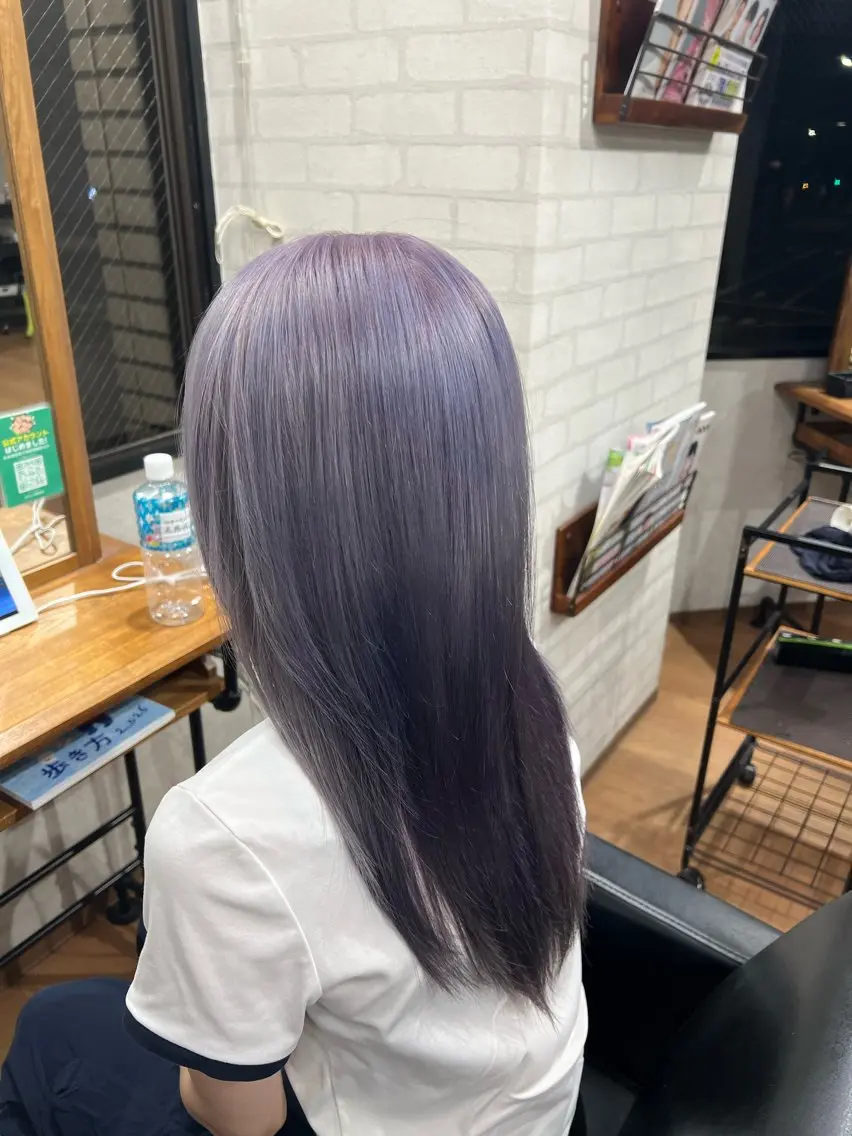 カラー ブリーチ ラベンダーカラー ヘアカラー レ ナのヘアスタイル