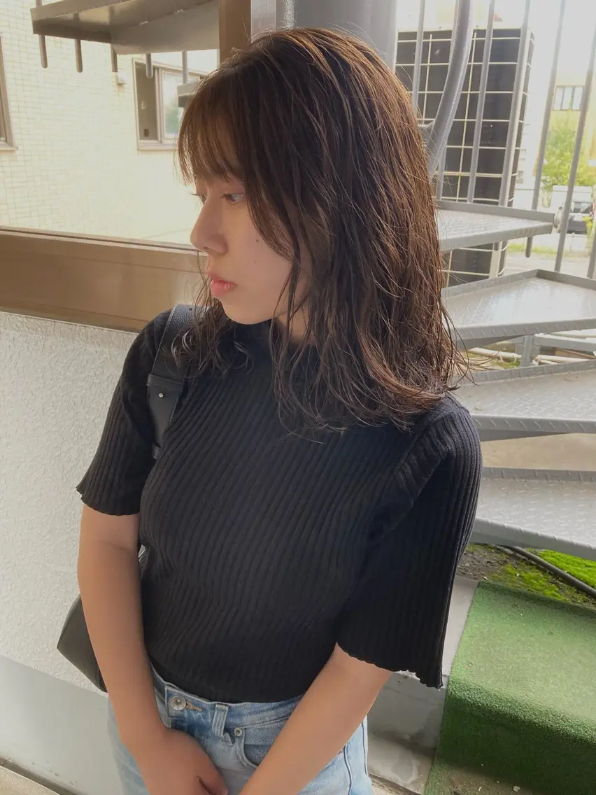 セミロング パーマ セミロングパーマ くせ毛 ニュアンスパーマ カット パーマ 透明感カラー レイヤー亀井唯登のヘアスタイル