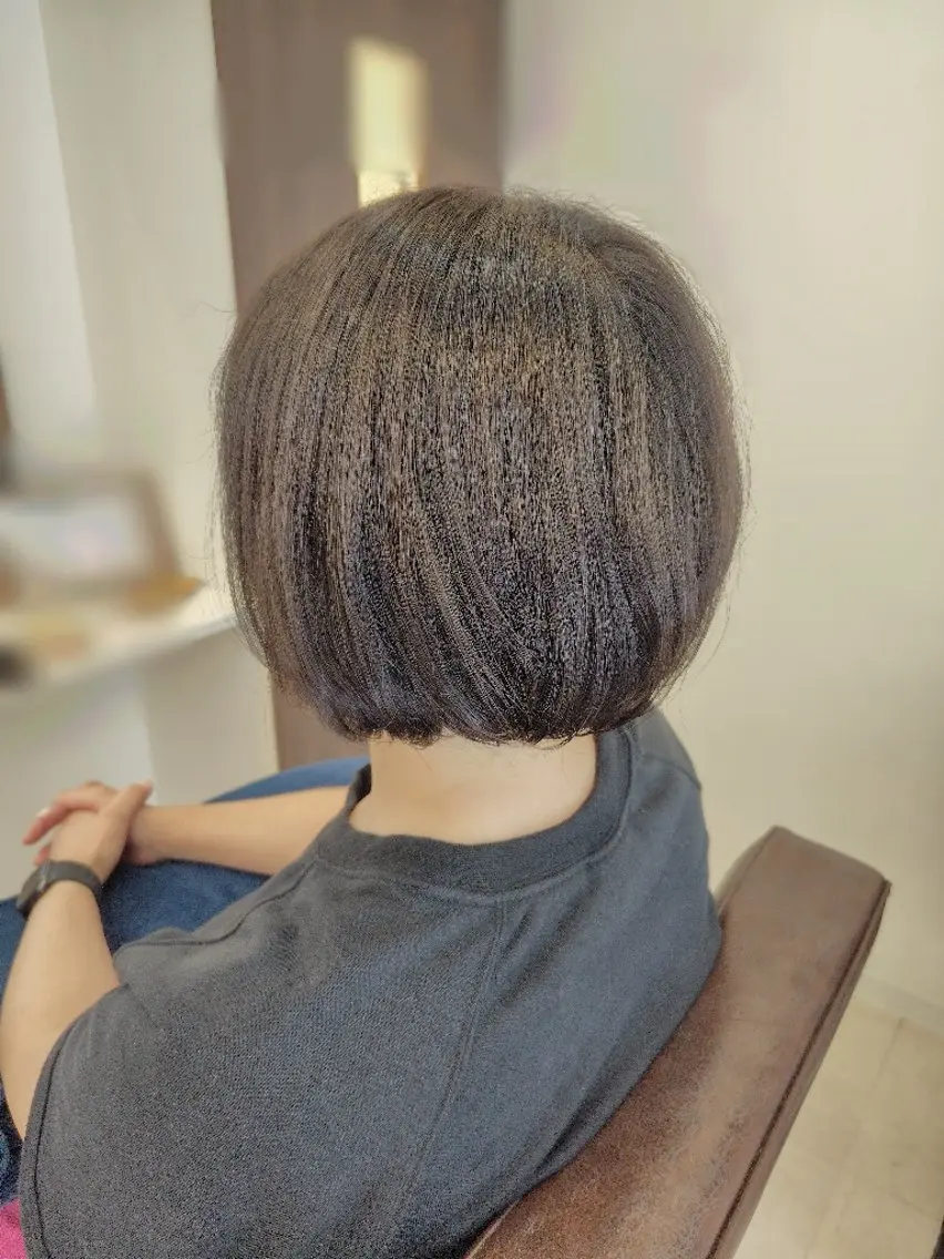 ショート ヘアカラー 三浦 瑞華のヘアスタイル