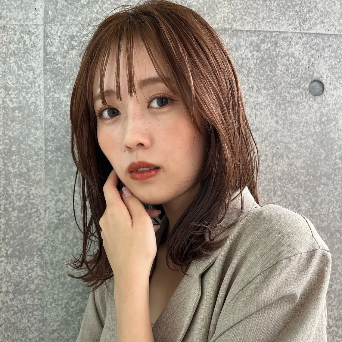 セミロング カラー イルミナカラー トリートメント カット ヘアカラー トリートメント クスノキ ヤスタカのヘアスタイル