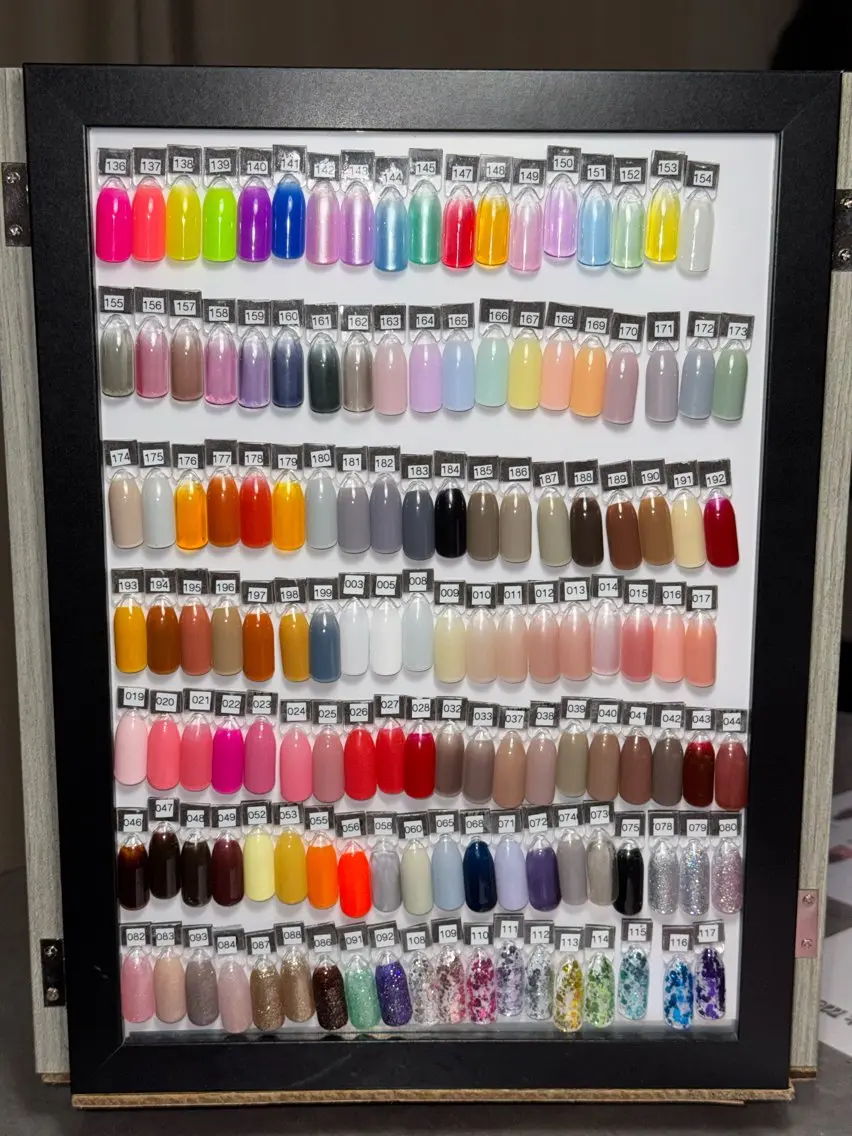 ネイル フレンチネイル グラデーション ラメ(グリッター) ラメグラデーション ワンカラーネイル ハンドネイル Nailsalon soLのネイルデザイン