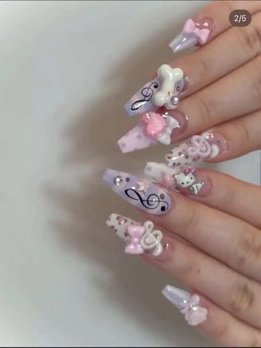 ネイル キラキラネイル 韓国ネイル マグネットネイル 持ち込み ネイルチップ ハンドネイル フットネイル Chiee Bling.Nailのネイルデザイン