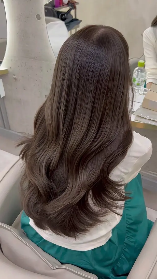 カラー モリシタ チョウのヘアスタイル