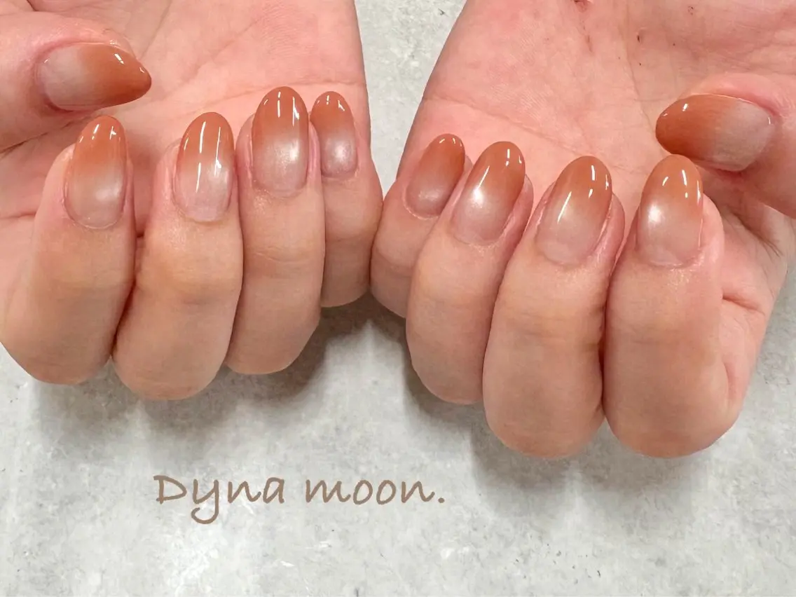 ネイル グラデーション マグネットネイル Dyna moon. yukihaのネイルデザイン