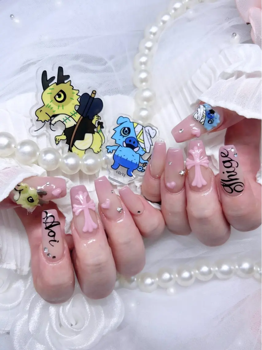 ネイル ハンドネイル ️🫧みつき/ 渋谷/痛ネイル️🫧のネイルデザイン