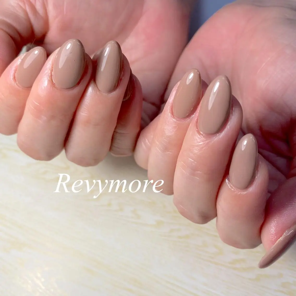ミディアム ネイル ブラウン ジェルネイル 大理石ネイル(マーブル) ワンカラーネイル シンプルネイル nail salon Revymoreのネイルデザイン
