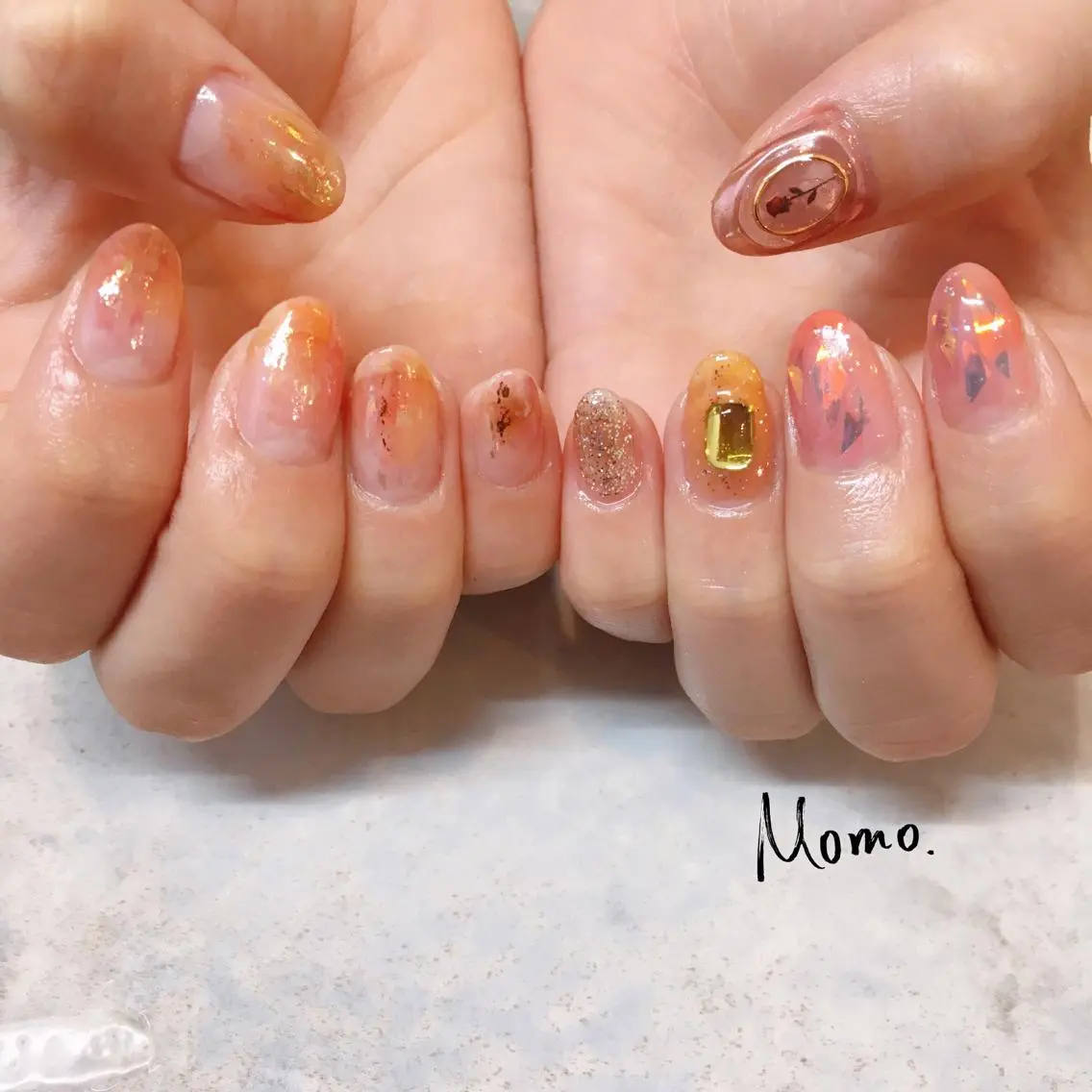 ネイル おそろいネイル M O M Oのネイルデザイン