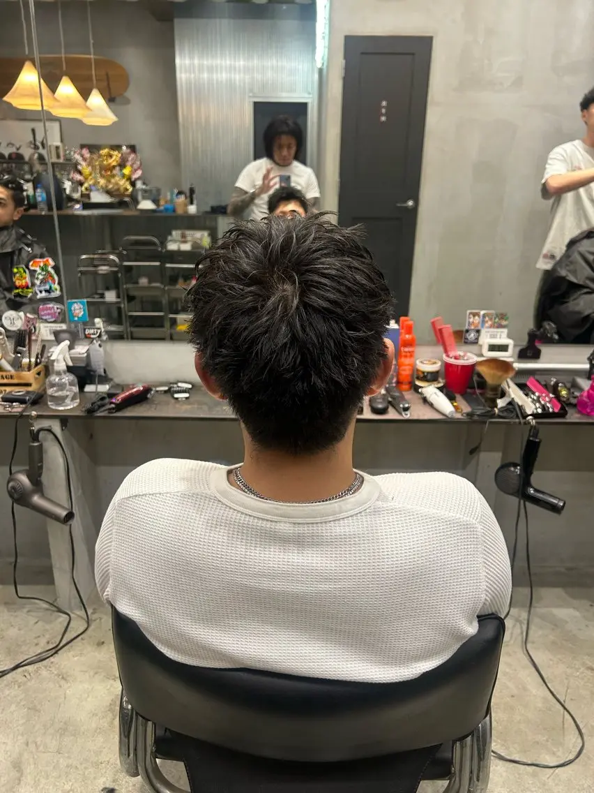 ショート メンズ スパイキーショート くせ毛 ショートヘア 【明大前フェード/ メンズパーマ/岳】のヘアスタイル