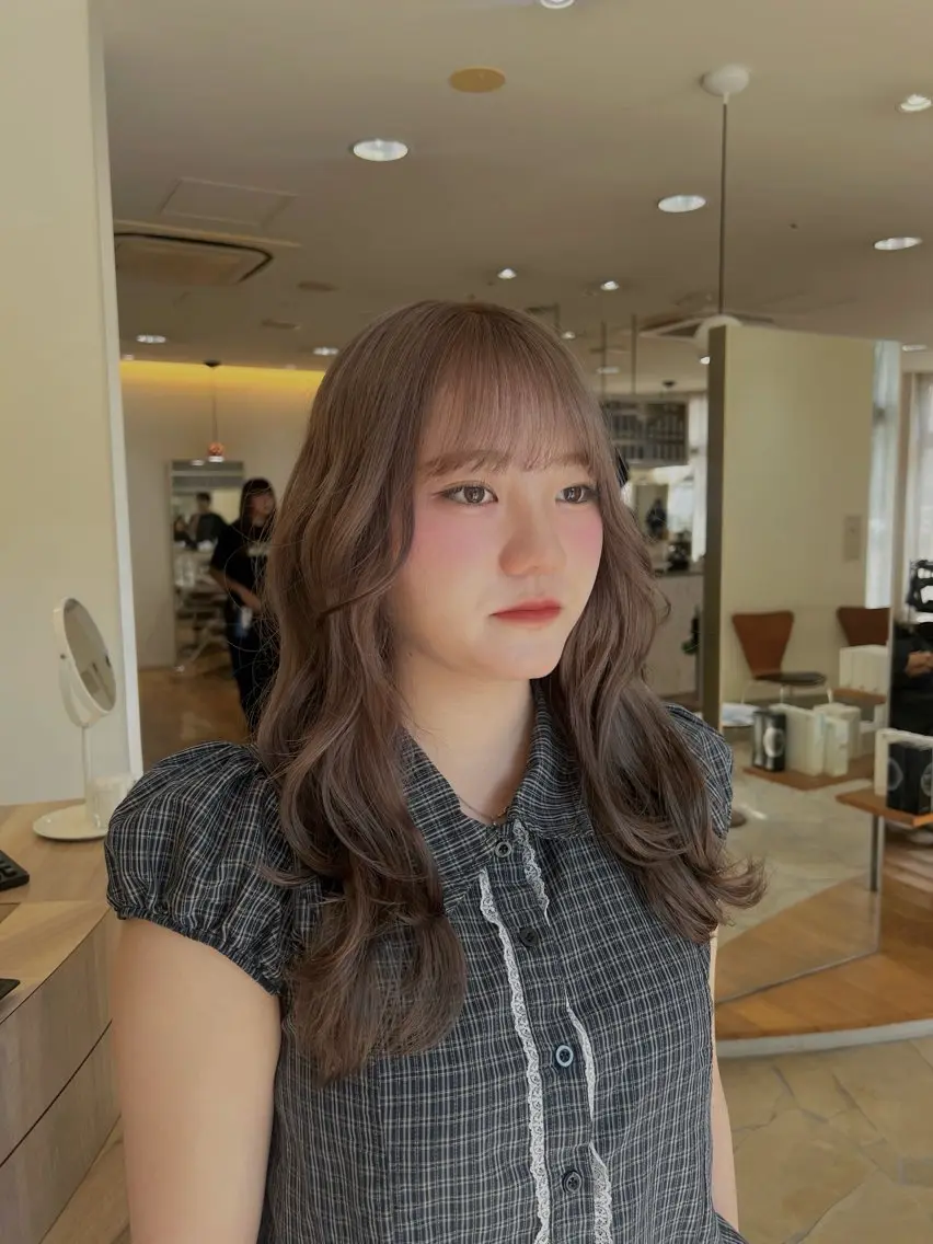 ロング ヘアカラー Moto nanamiのヘアスタイル