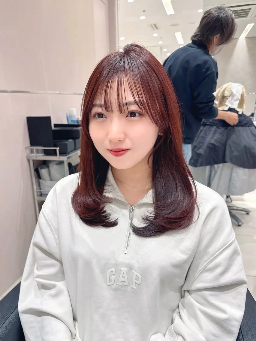 ロング カラー カット ヘアカラー トリートメント ヘッドスパ ヘアセット 韓国ヘア/レイヤー/ 顔まわり/りょーとのヘアスタイル