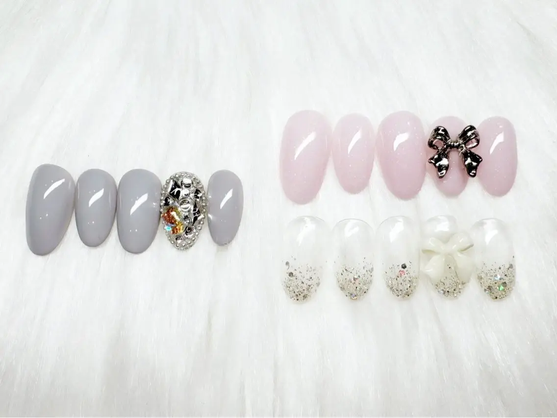 オフあり🎀リボンorビジュー埋めつくしネイルの写真