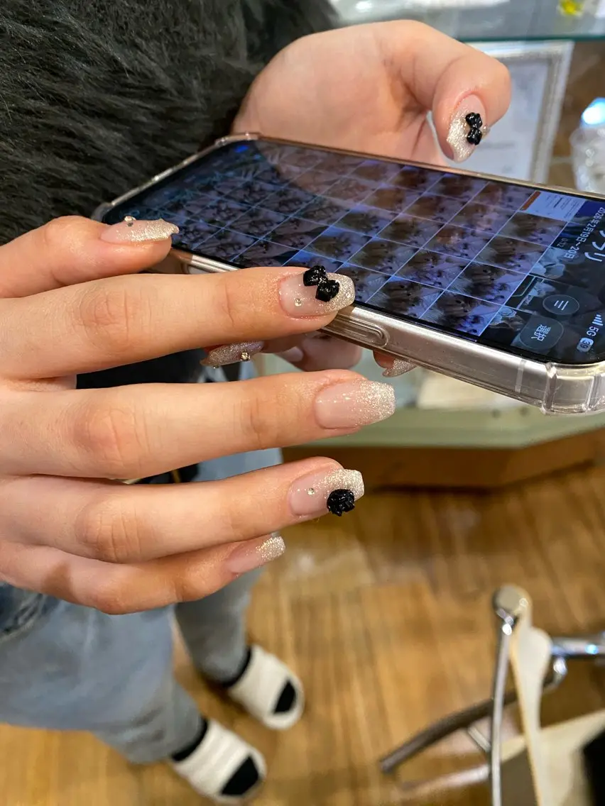 ネイル ハンドネイル crystal ⭐︎ colorのネイルデザイン