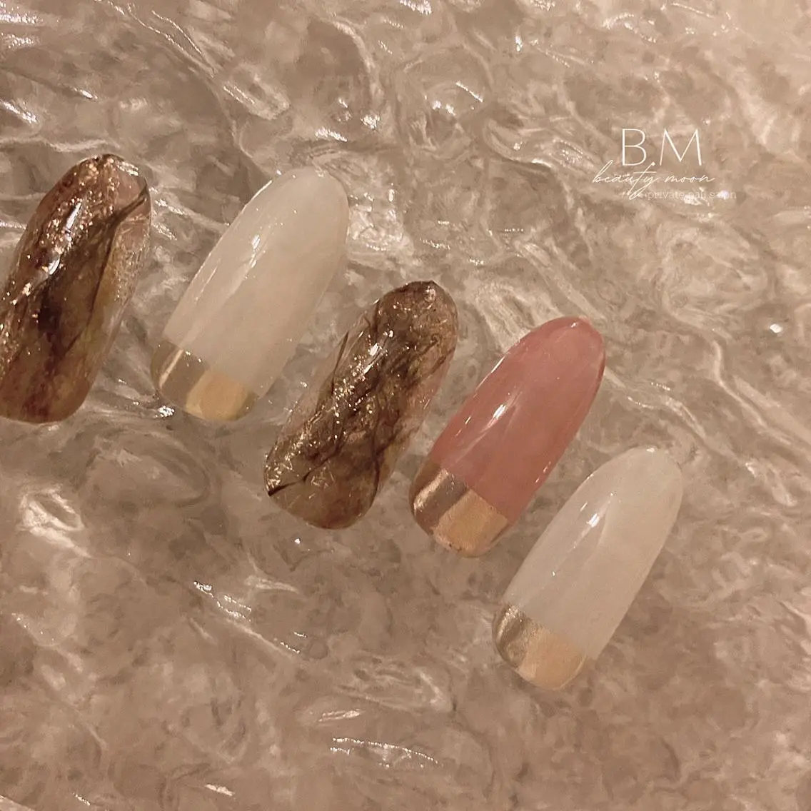 ネイル ブラウン ジェルネイル ニュアンスネイル パラジェル ネイルチップ ハンドネイル beauty ☪︎moonのネイルデザイン