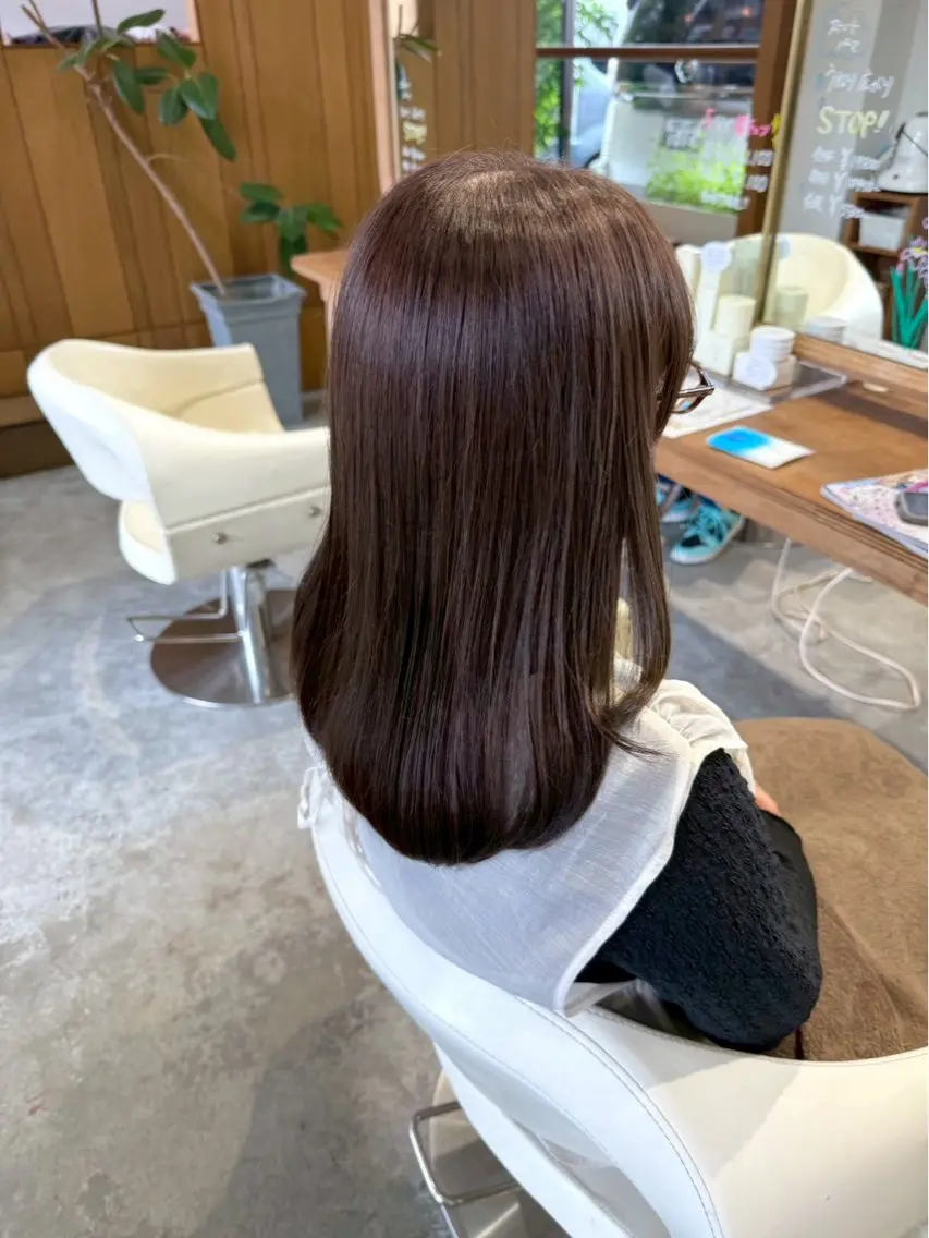 セミロング アッシュ アッシュブラウン ヘアカラー mopa yuiのヘアスタイル