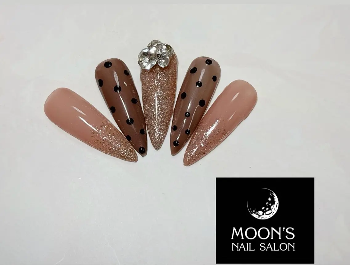 ネイル shoko🌙 Moonsのネイルデザイン