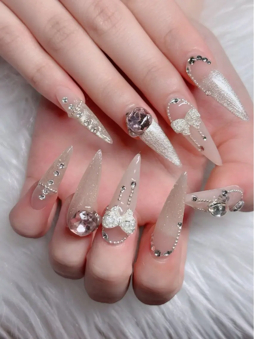 ネイル アートネイル チークネイル フレンチネイル ジェルネイル ガーリー HAPPI NAIL 大国町のネイルデザイン
