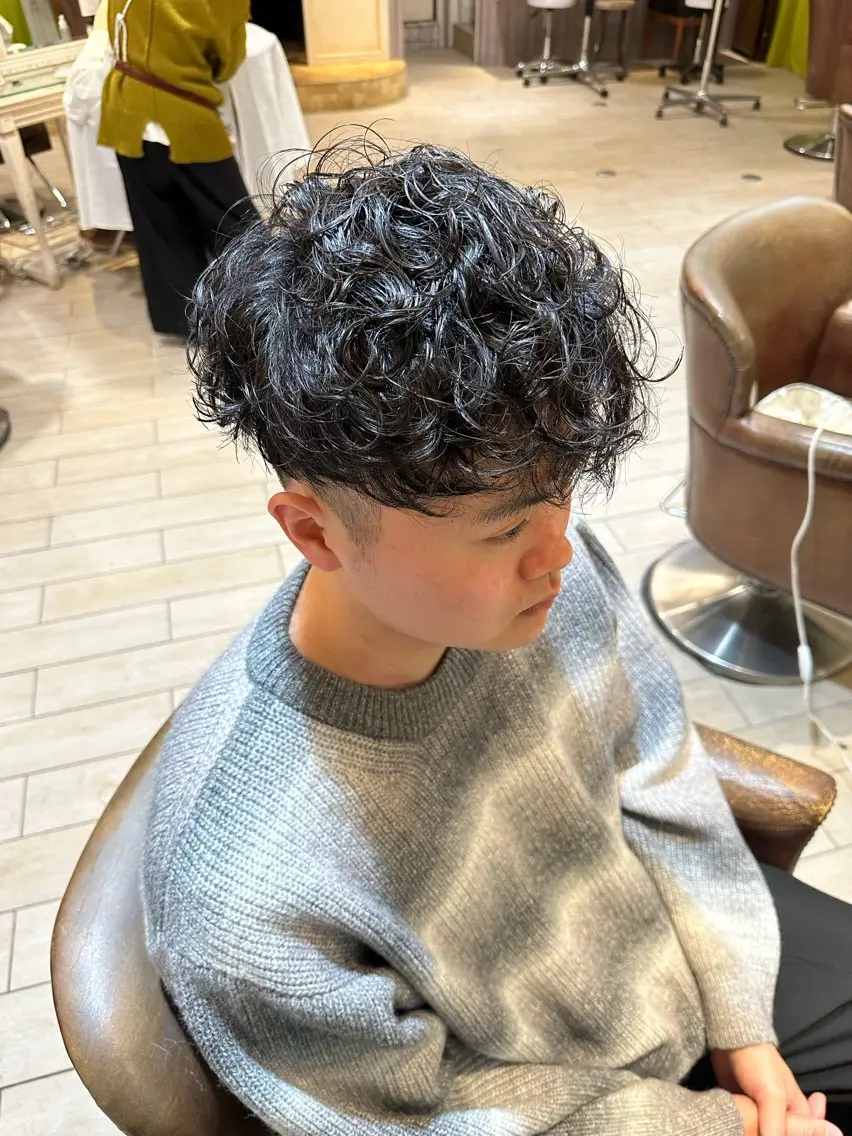 パーマ メンズ カット パーマ メンズパーマ特化🔥 ツイスパ/シャドウのヘアスタイル