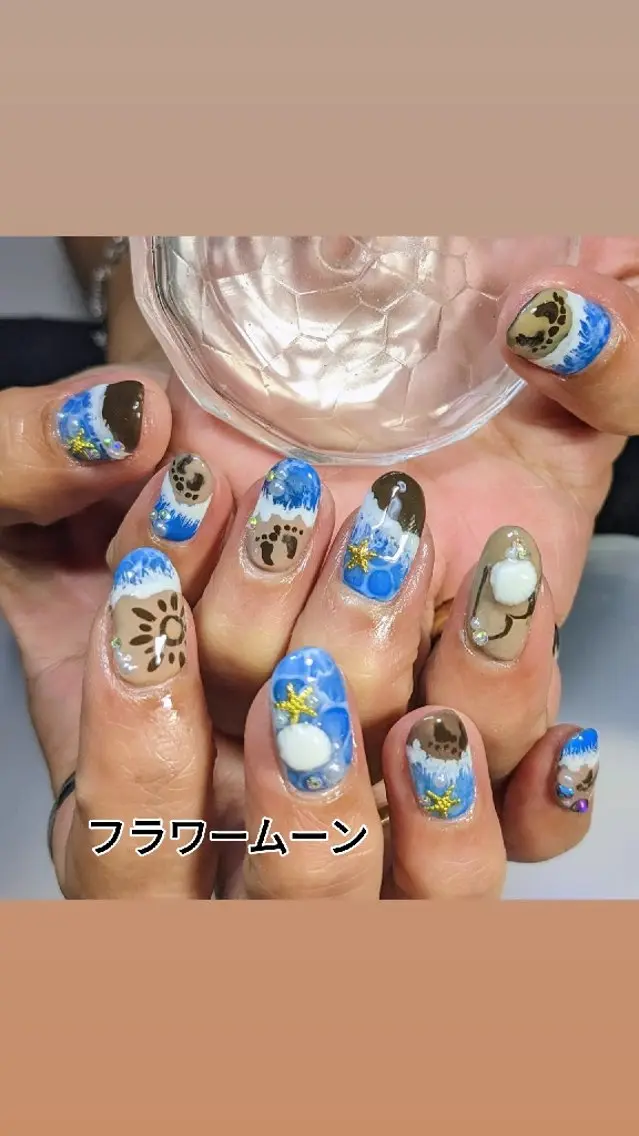 ネイル 持ち込み ハンドネイル ハンドケア フラワー ムーンのネイルデザイン