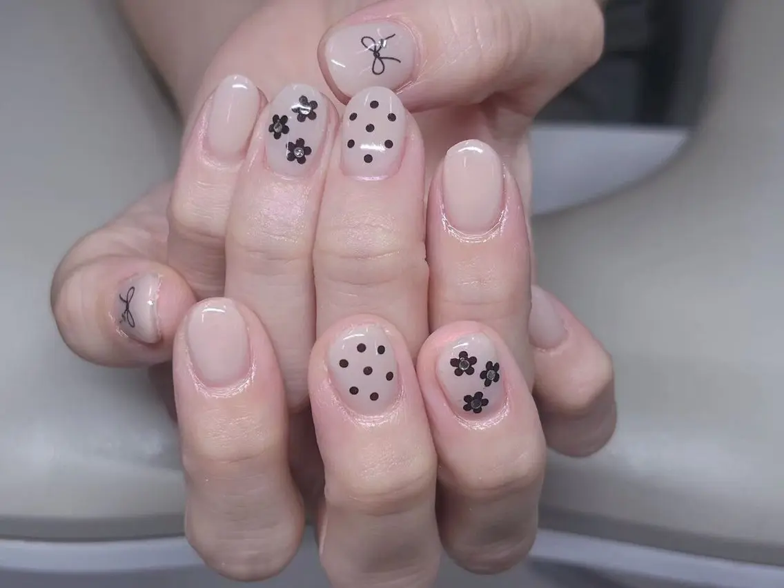 ネイル チークネイル 長さ出し フラッシュネイル フットネイル フレンチネイル Nail&Eyela sh Nanaのネイルデザイン