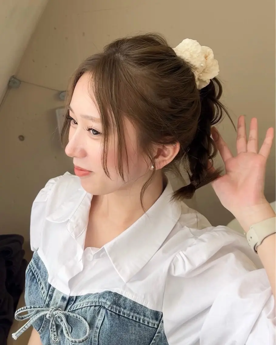 ヘアアレンジ 三つ編み monaヘアアレンジ 🎀/お呼ばれのヘアスタイル