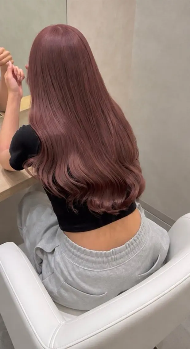 ロング カラー ブリーチ ピンクカラー カット ヘアカラー トリートメント ✨髪質改善縮毛矯正✨ 二上裕太のヘアスタイル