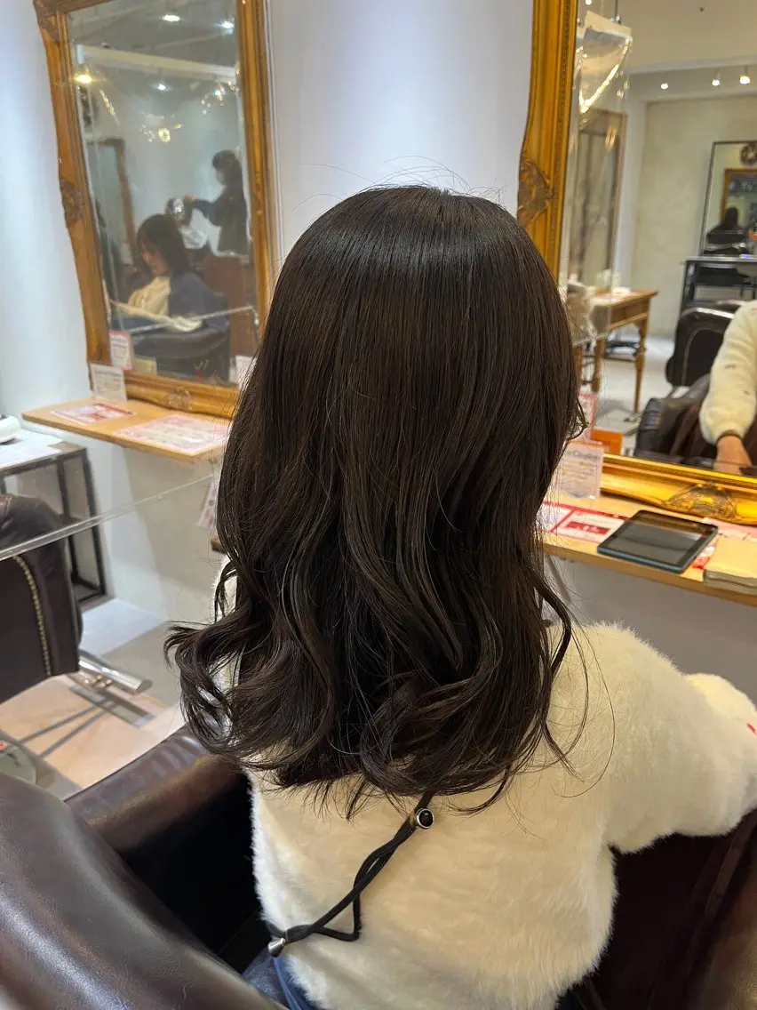 ロング カラー グレージュ ヘアカラー ツヤカラー🫧Sae ネイルモデル募集中のヘアスタイル