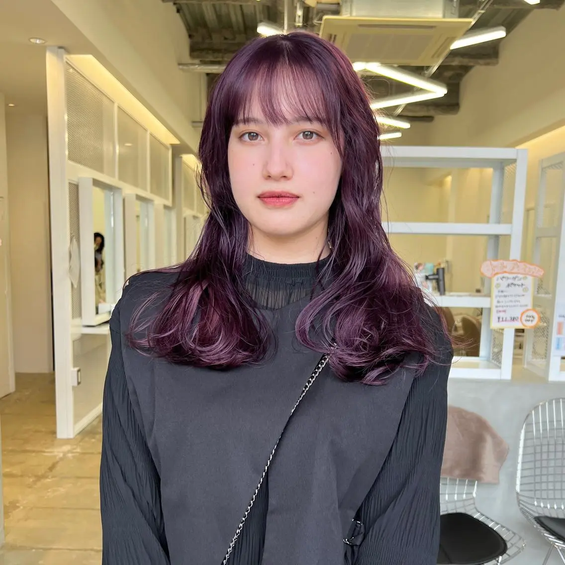セミロング カラー ブリーチ ケアブリーチ ピンクカラー パープルカラー クロスパーマ× 透明感カラー✂︎のヘアスタイル